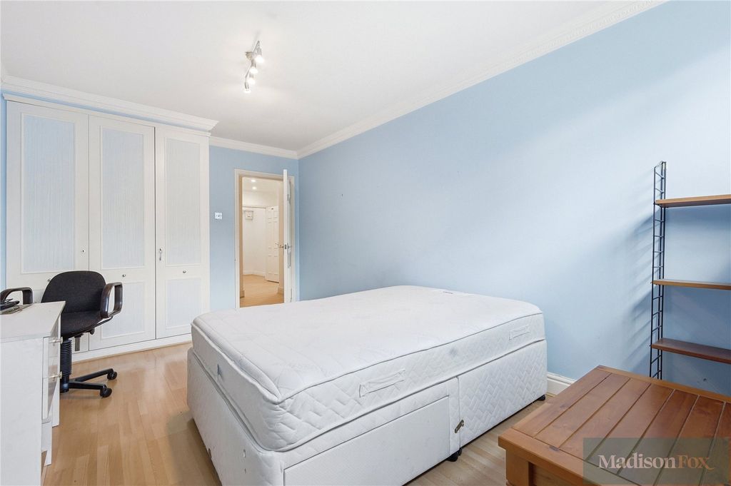 Additional image 23 of 2 bed flat for saleManor Road, Chigwell, Essex IG7
