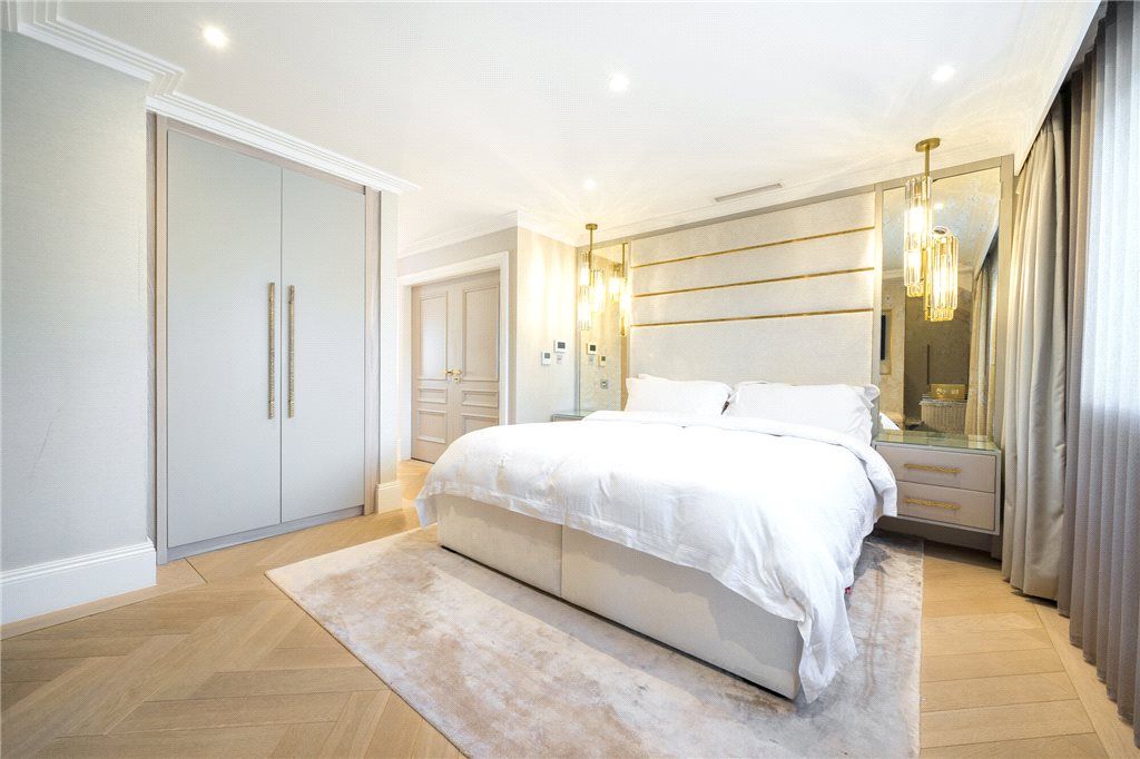Additional image 13 of 5 bed detached house for saleLeesons Hill, Chislehurst BR7