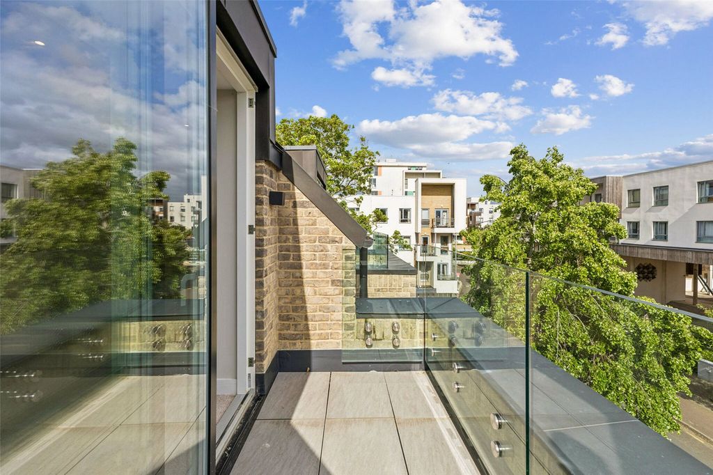 Additional image 8 of 4 bed terraced house for sale1A Fitzwilliam Road, Cambridge, Cambridgeshire CB2