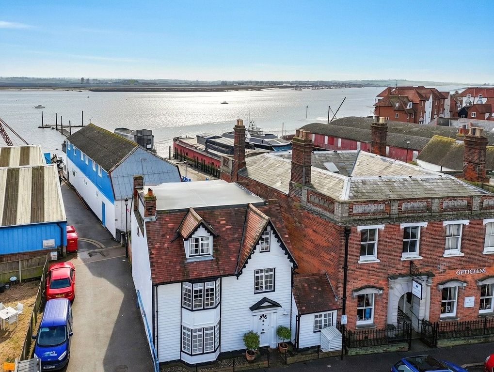 4 bed detached house for saleHigh Street, Burnham-On-Crouch, Essex CM0