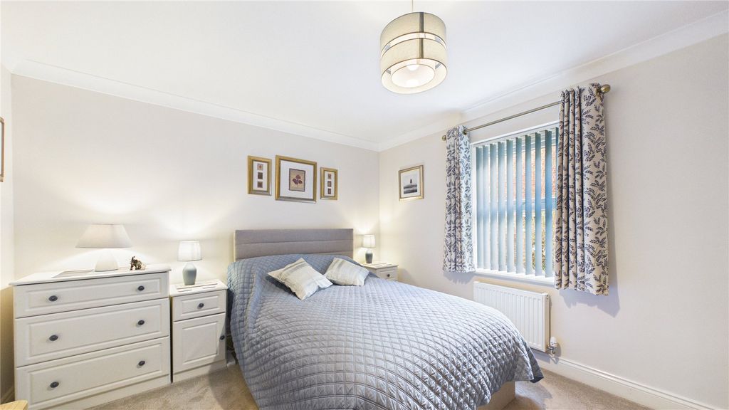 Additional image 11 of 2 bed flat for saleCamberley, Surrey GU15