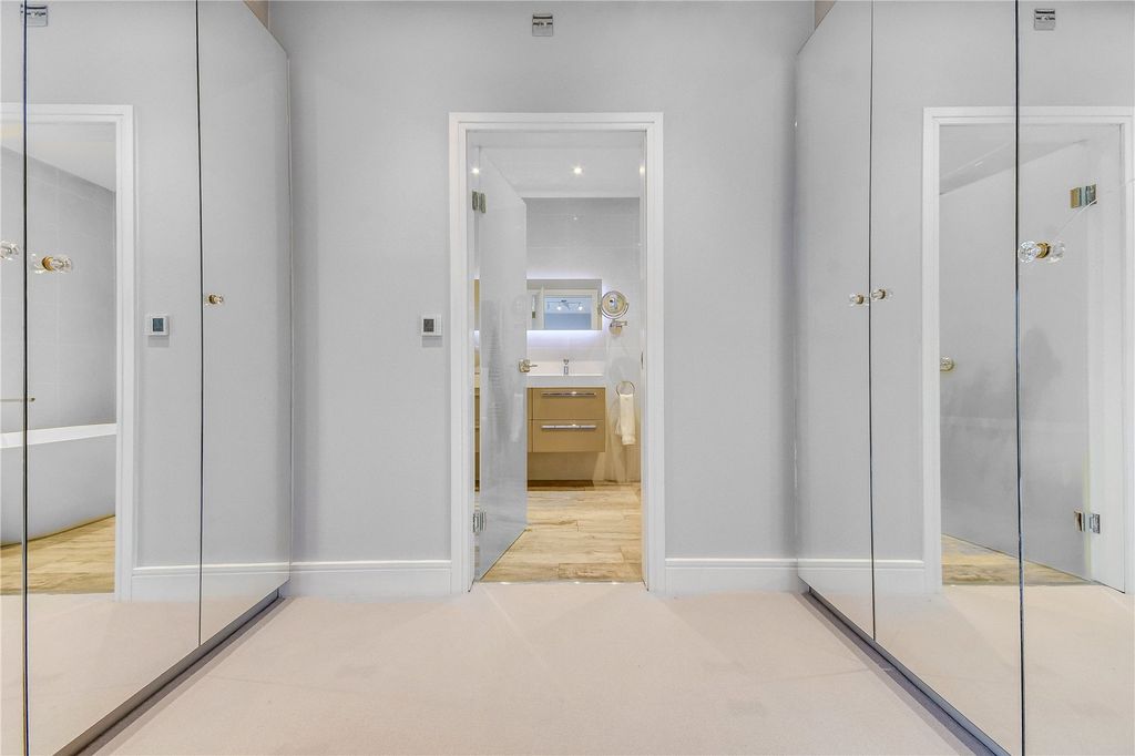 Additional image 7 of 3 bed flat for saleNew London Road, Chelmsford, Essex CM2