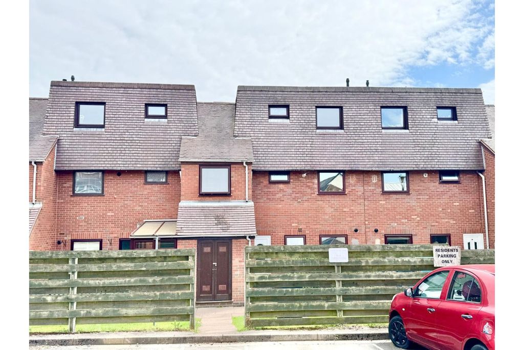 Additional image 2 of 1 bed flat for saleEskrett Street, Cannock WS12