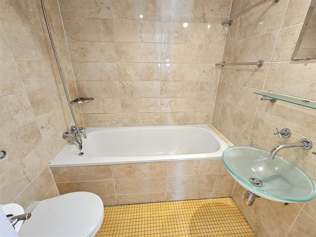 Additional image 11 of 2 bed flat for saleWest Street, Tavistock PL19