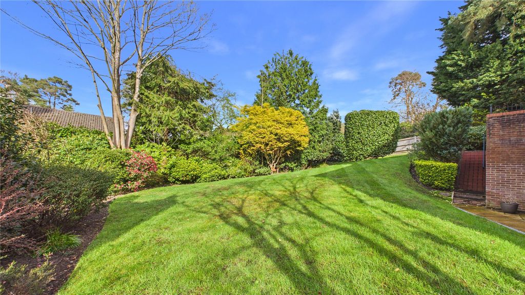 Additional image 12 of 2 bed flat for saleCamberley, Surrey GU15