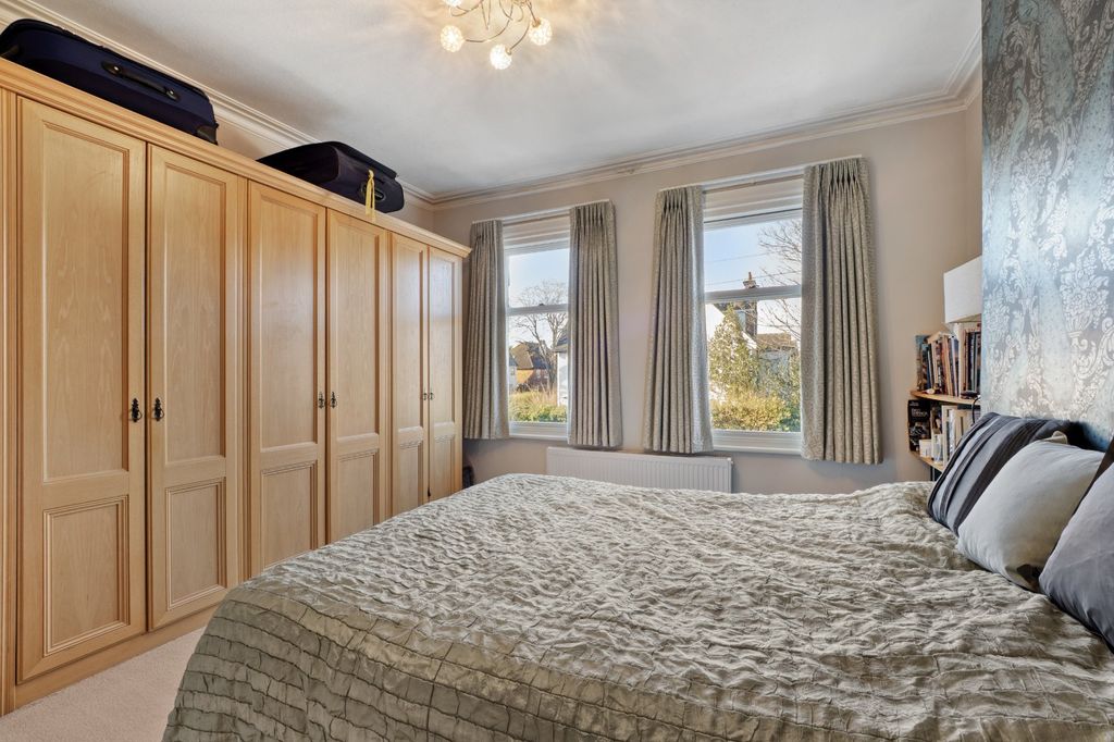 Additional image 7 of 4 bed semi-detached house for salePark Hill, Carshalton SM5