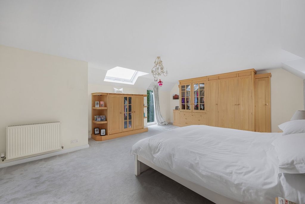 Additional image 17 of 5 bed detached house for saleBaunton Lane, Cirencester, Gloucestershire GL7