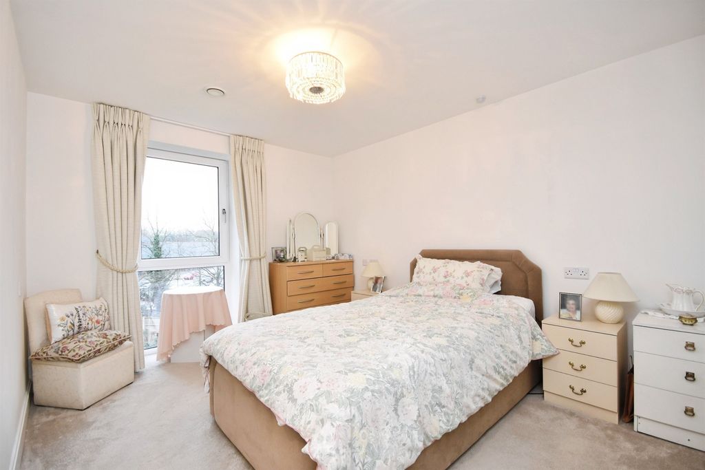 Additional image 12 of 2 bed flat for salePrinces Road, Chelmsford CM2