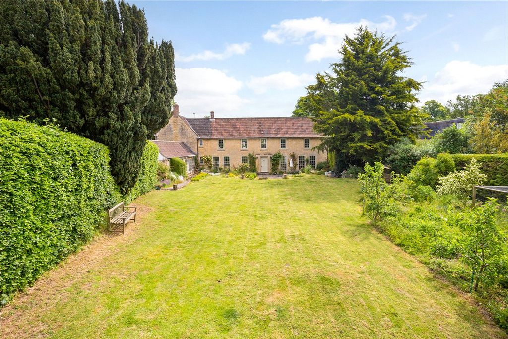 4 bed semi-detached house for saleCastle Street, Calne, Wiltshire SN11