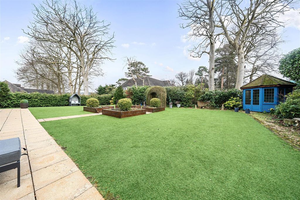 Additional image 7 of 5 bed detached house for saleGolf Drive, Camberley GU15