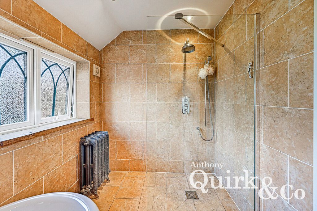 Additional image 25 of 4 bed detached house for saleHannett Road, Canvey Island SS8