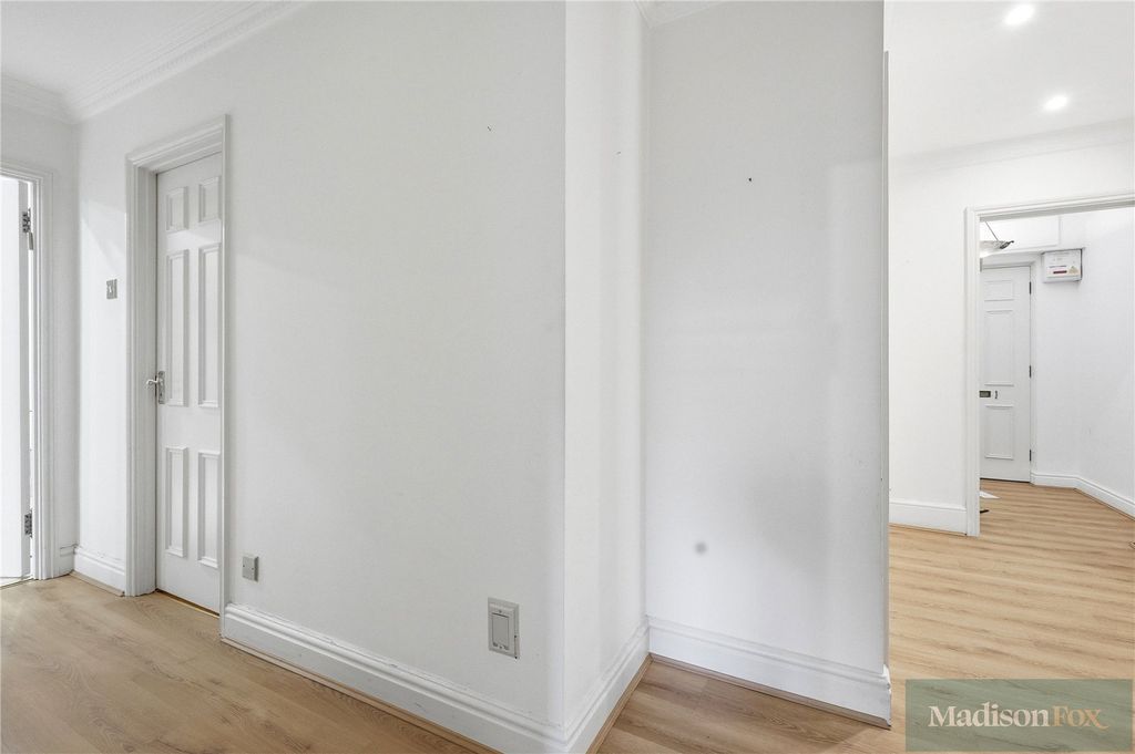 Additional image 16 of 2 bed flat for saleManor Road, Chigwell, Essex IG7