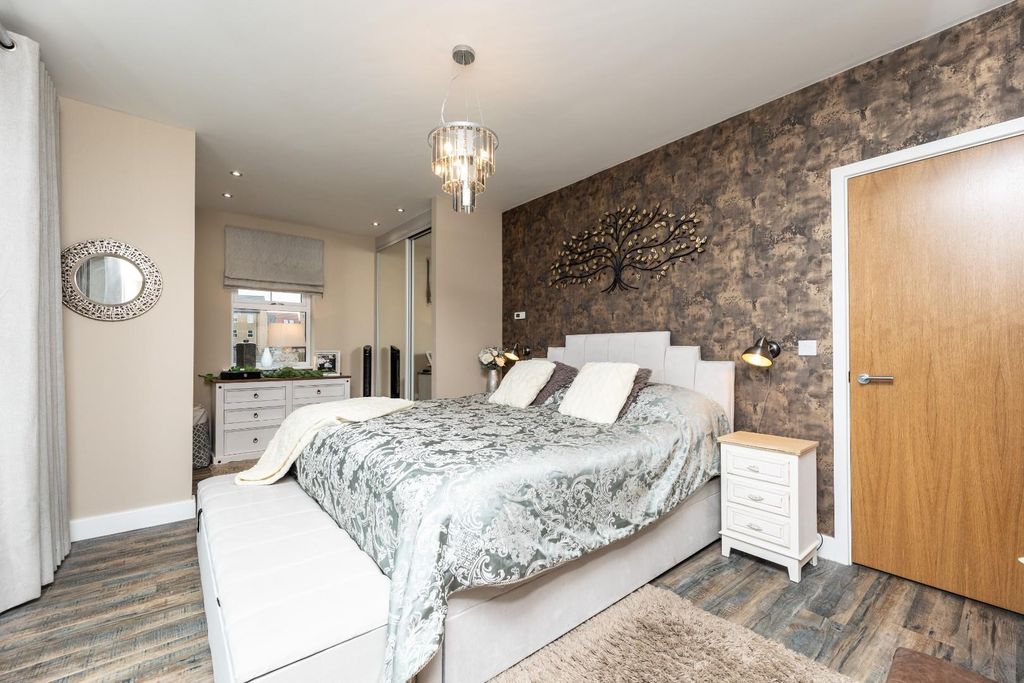Additional image 9 of 4 bed detached house for salePlumpton Crescent, Castleford WF10