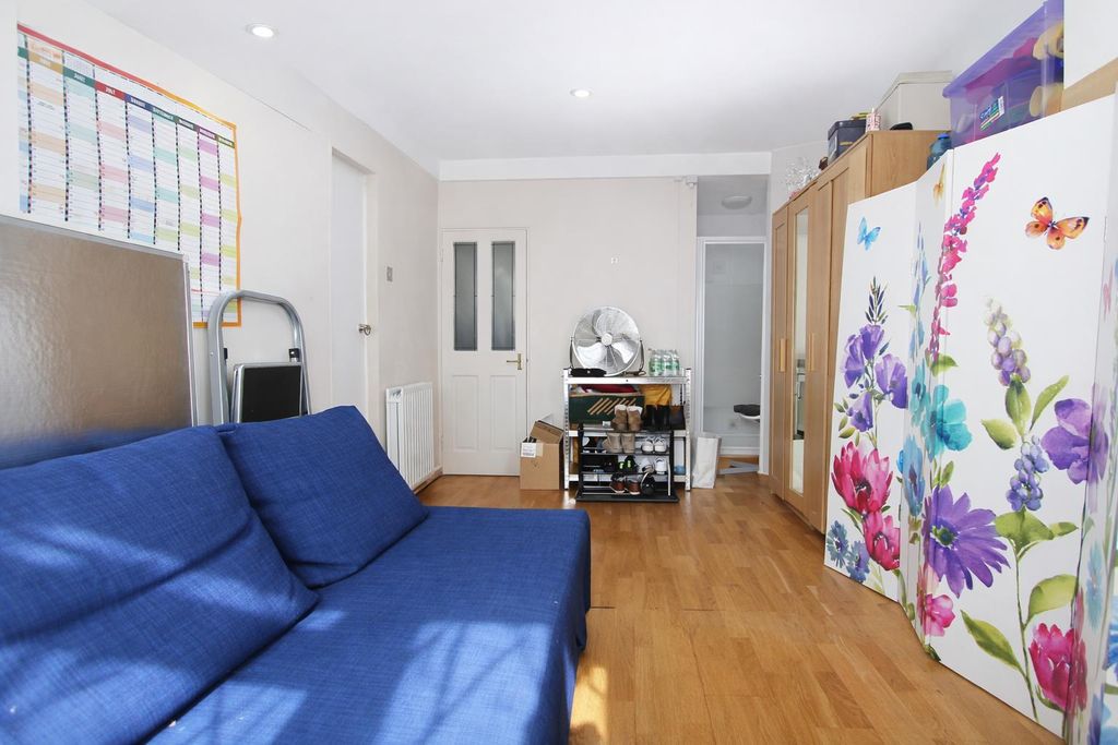 Additional image 12 of 5 bed semi-detached house for saleStanley Park Road, Carshalton SM5