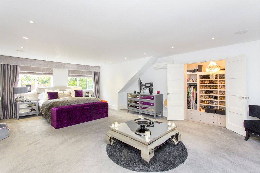 Additional image 8 of 6 bed detached house for saleCaldecote Gardens, Bushey, Hertfordshire WD23