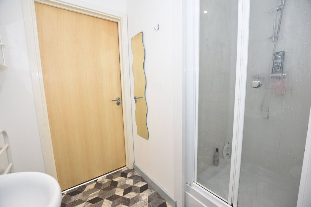 Additional image 7 of 1 bed flat for saleVyvyans Court, Tuckingmill, Camborne, Cornwall TR14