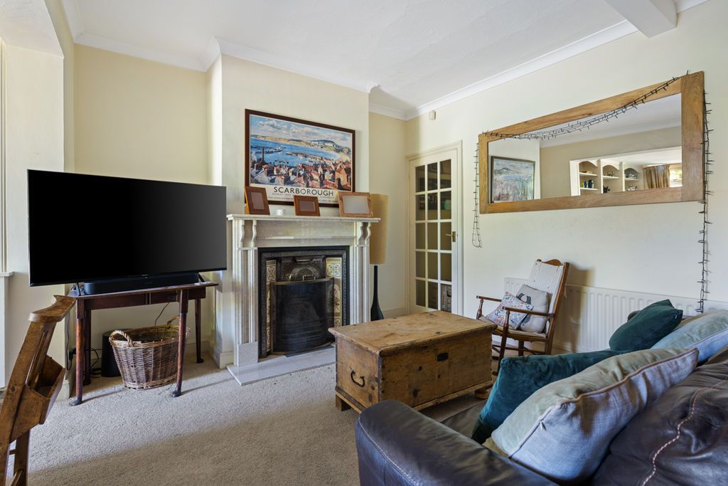 Additional image 4 of 4 bed semi-detached house for saleWhyke Road, Chichester PO19