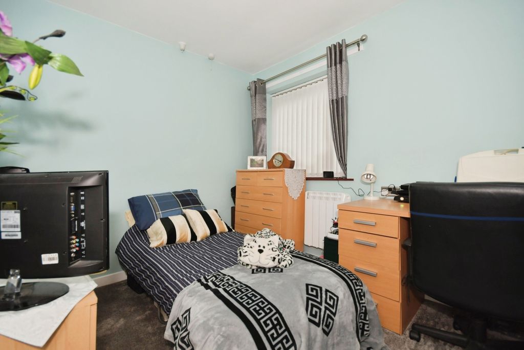 Additional image 7 of 2 bed flat for saleHigh Street, Old Whittington, Chesterfield, Derbyshire S41