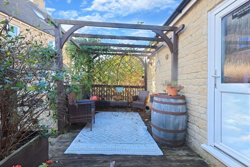 Additional image 24 of 5 bed detached house for saleBerryfield Way, Carterton OX18