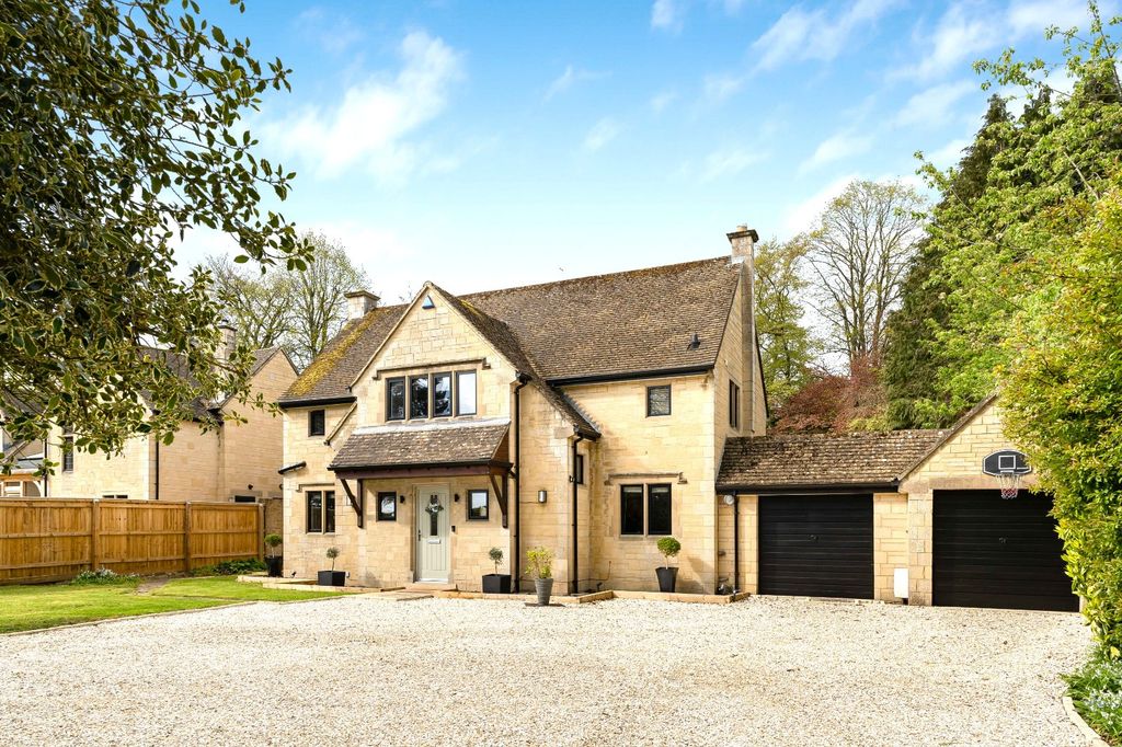 4 bed detached house for saleSomerford Road, Cirencester, Gloucestershire GL7