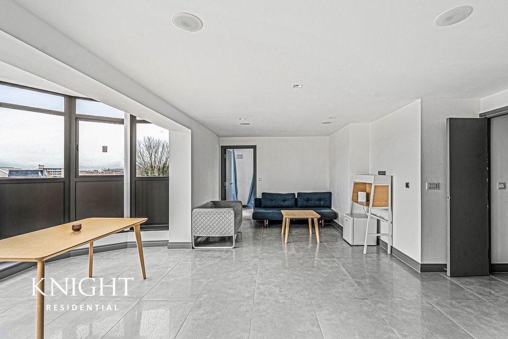 Additional image 5 of 3 bed flat for saleNew Street, Chelmsford CM1