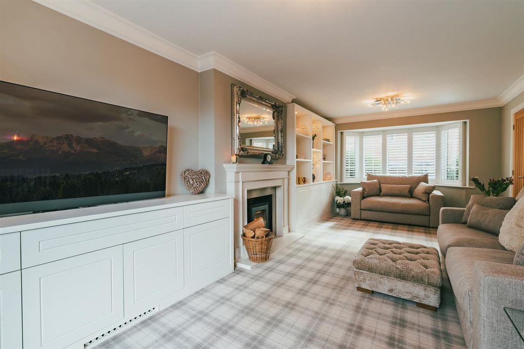 Additional image 7 of 5 bed property for saleOld Pheasant Court, Chesterfield S40