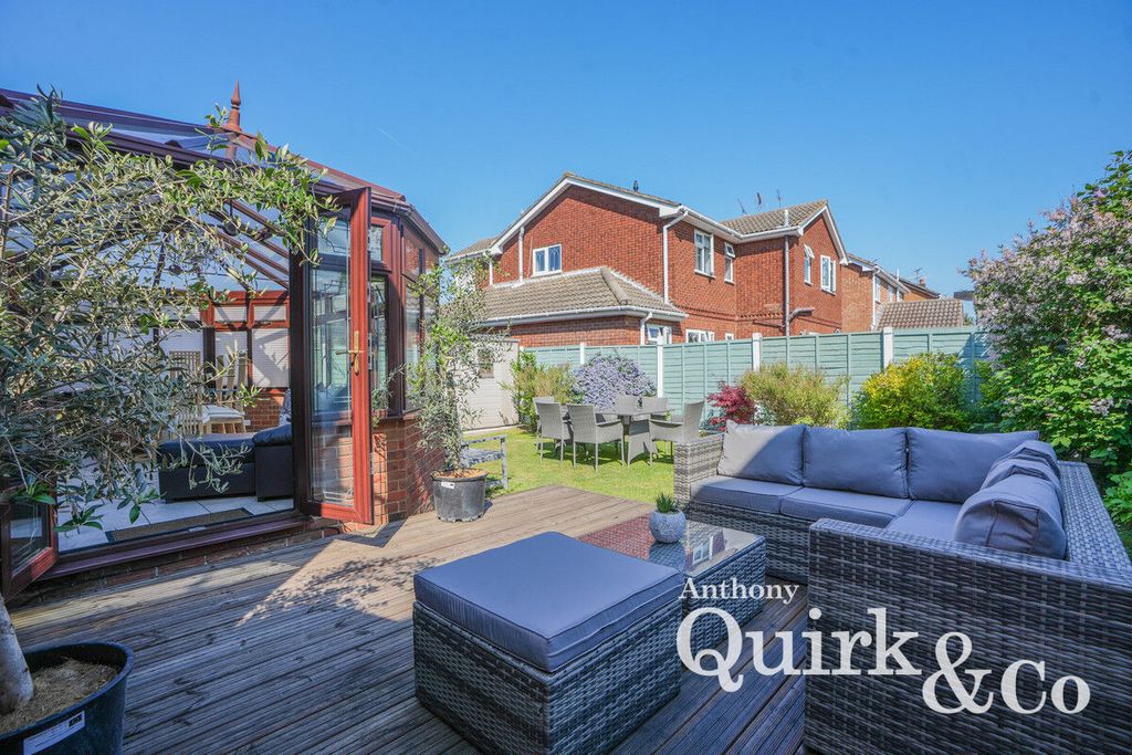 Additional image 23 of 4 bed detached house for saleLarup Avenue, Canvey Island SS8
