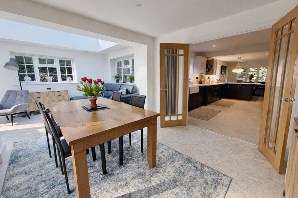 Additional image 3 of 4 bed detached bungalow for saleWalkers Ridge, Camberley GU15