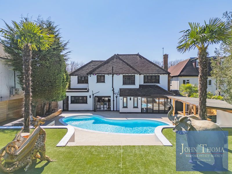 Additional image 28 of 4 bed detached house for saleCourtland Drive, Chigwell IG7