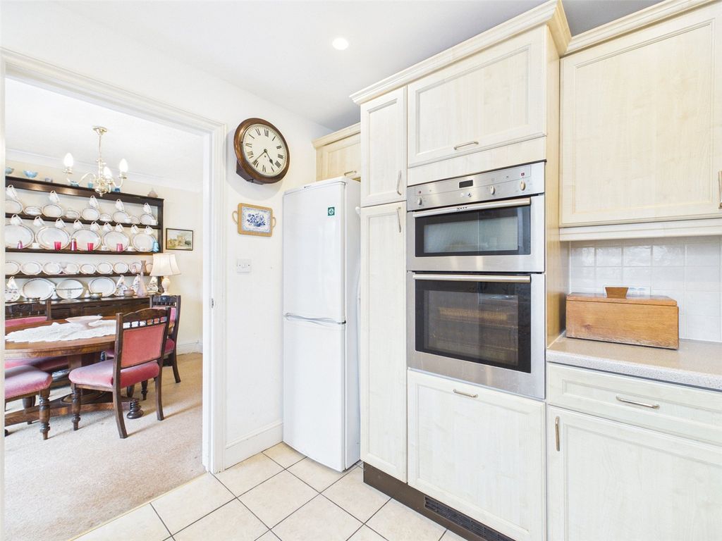 Additional image 9 of 2 bed terraced house for saleHill Farm Court, Chinnor, Oxfordshire OX39
