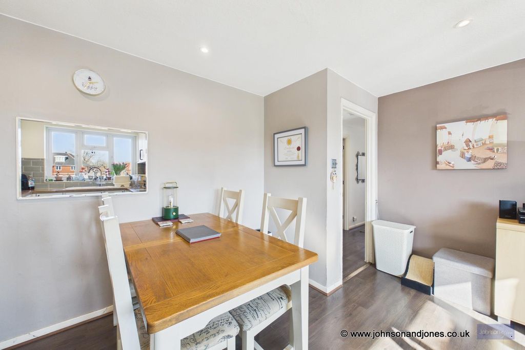 Additional image 10 of 2 bed maisonette for saleHorsell Court, Chertsey KT16
