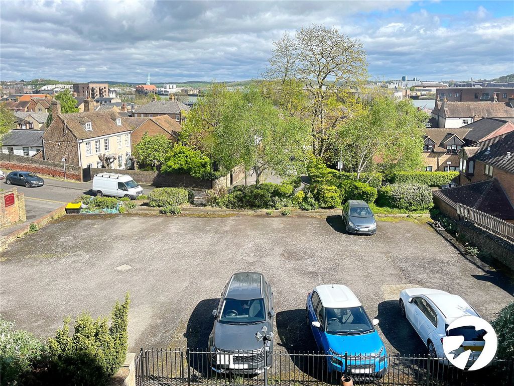 Additional image 9 of 1 bed flat for saleRobertson Villas, 14-17 New Road, Rochester ME1
