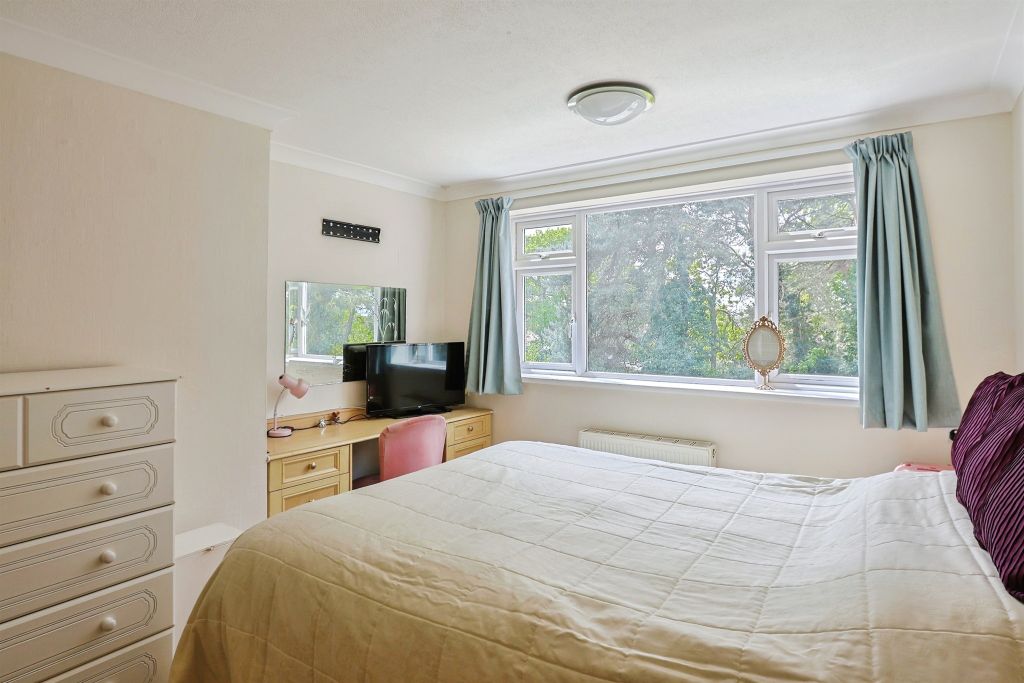 Additional image 15 of 4 bed detached house for saleDurlston Crescent, Christchurch BH23