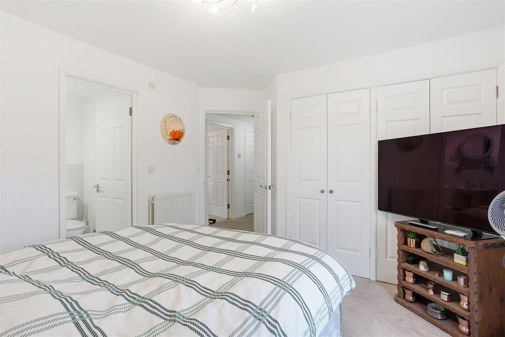 Additional image 5 of 2 bed flat for saleRochester Road, Carshalton SM5