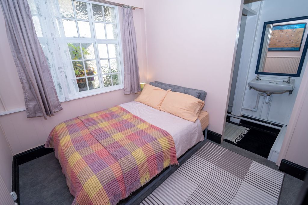 Additional image 18 of 7 bed property for saleEagle Star House, 9 Quay Street, Carmarthen SA31