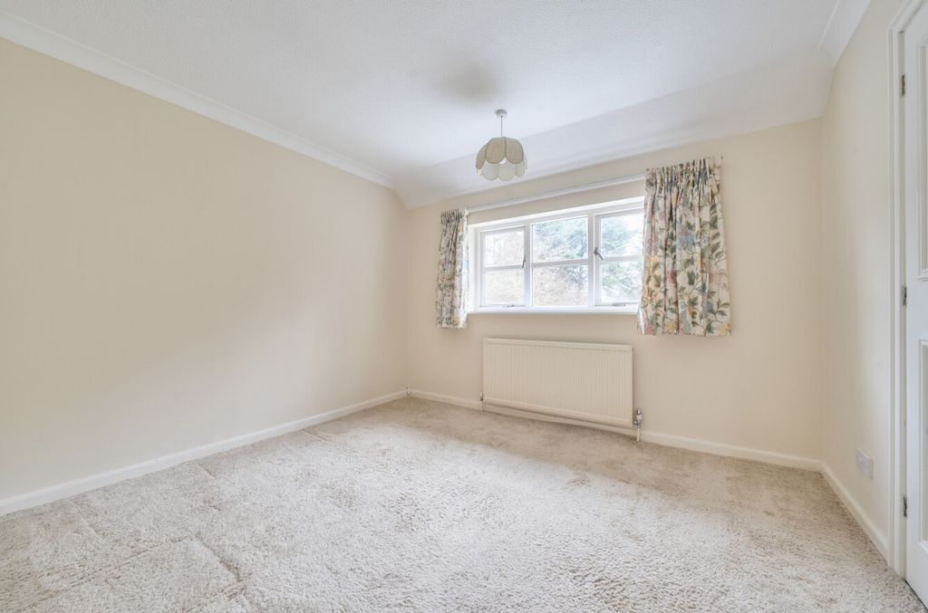 Additional image 15 of 4 bed detached house for saleSelham Close, Chichester PO19