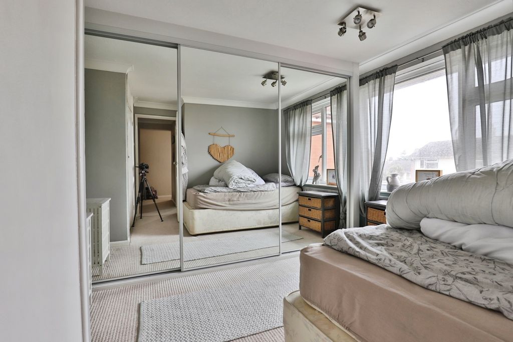 Additional image 8 of 5 bed semi-detached house for saleMeadowland, Christchurch BH23