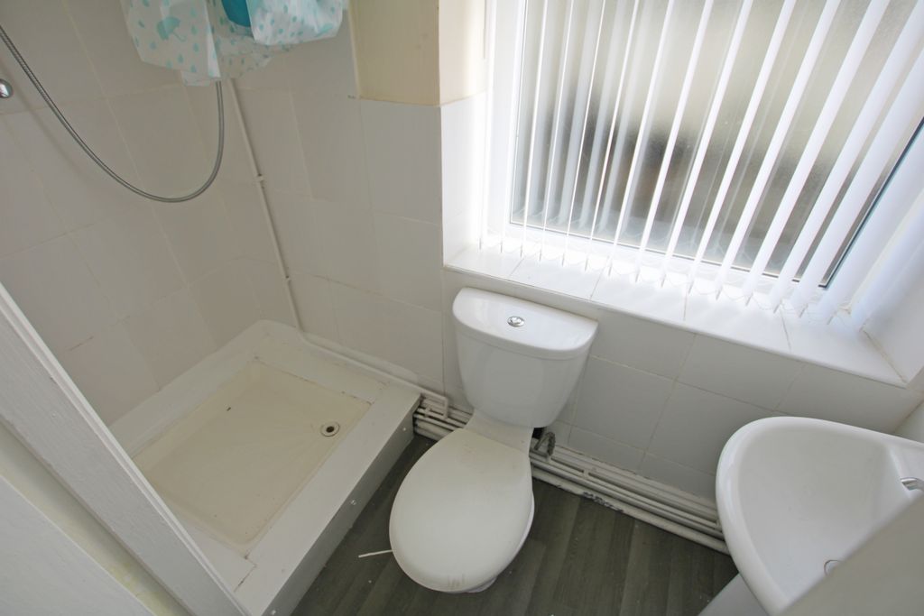 Additional image 5 of 3 bed flat for saleSt. James's Street, Burnley BB11