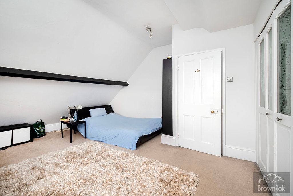 Additional image 13 of 5 bed detached house for saleHeathfield Road, Bushey, Hertfordshire WD23
