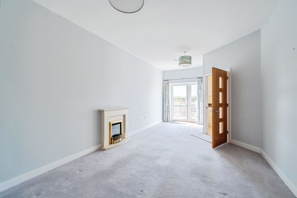 Additional image 2 of 2 bed flat for saleWestmead Lane, Chippenham SN15