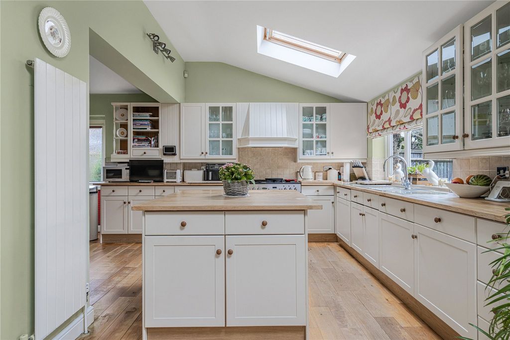 Additional image 5 of 4 bed detached house for saleOakley Lane, Chinnor, Oxfordshire OX39