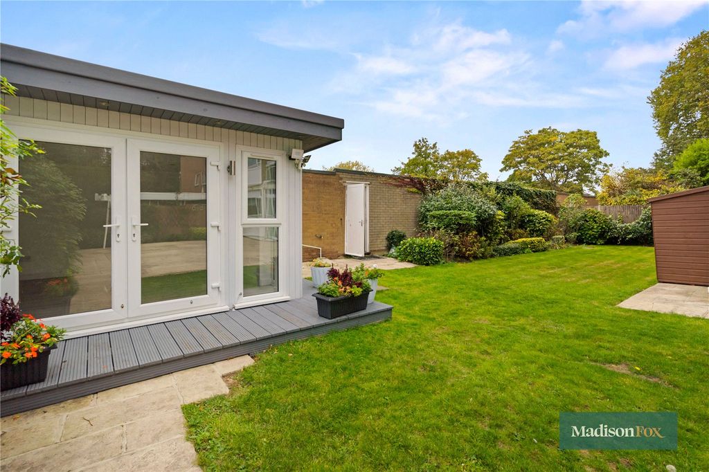 Additional image 18 of 2 bed flat for saleThe Bowls, Chigwell, Essex IG7