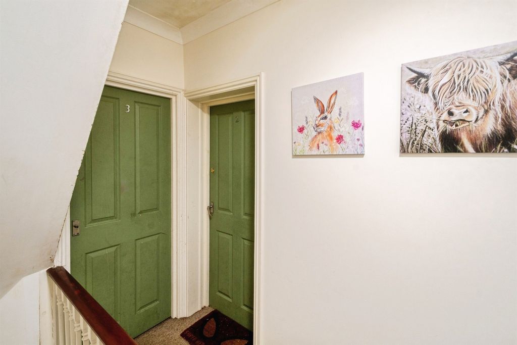 Additional image 3 of 1 bed flat for saleFore Street, Callington PL17