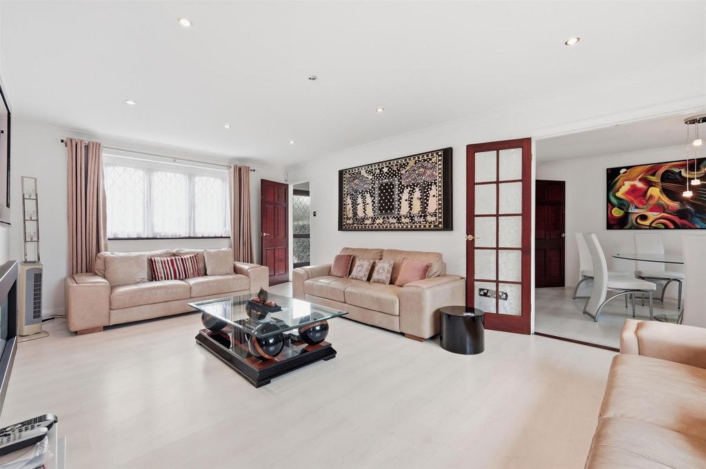 Additional image 8 of 6 bed detached house for saleBromley Lane, Chislehurst BR7