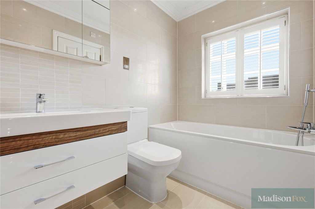 Additional image 37 of 5 bed detached house for saleHainault Road, Chigwell, Essex IG7