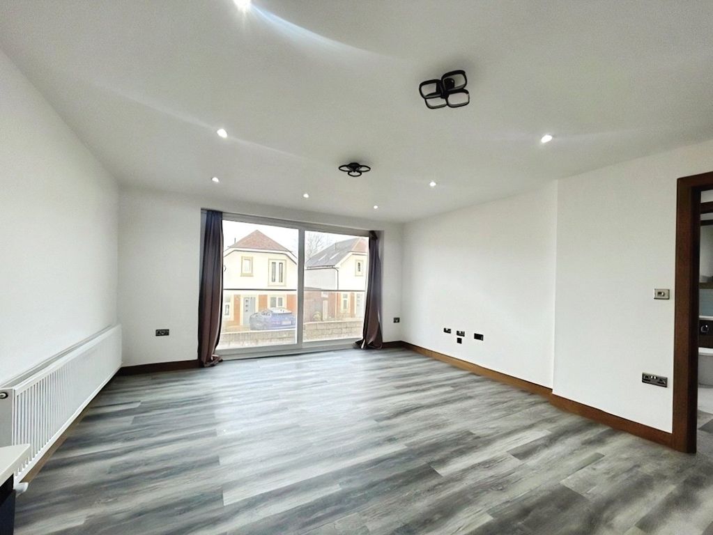 Additional image 2 of 3 bed flat for saleYork Road, Camberley, Surrey GU15