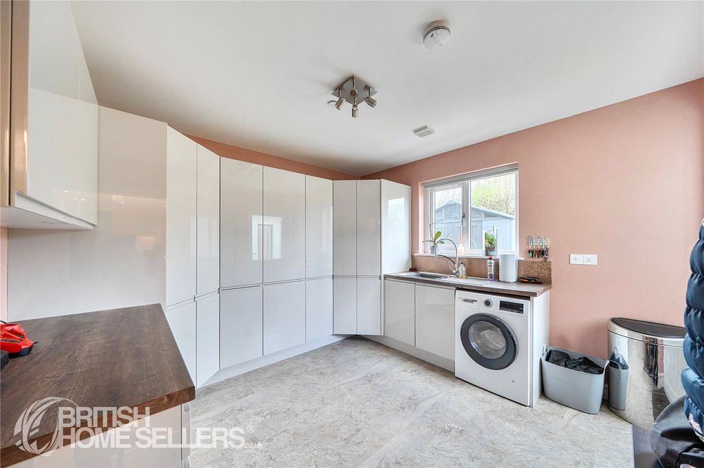 Additional image 5 of 6 bed detached house for saleClos Y Fedw, Rhydargaeau, Carmarthen, Carmarthenshire SA32