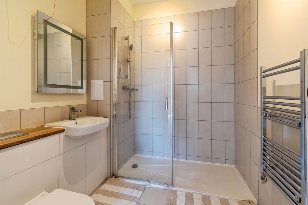 Additional image 12 of 2 bed flat for saleWestmead Lane, Chippenham SN15