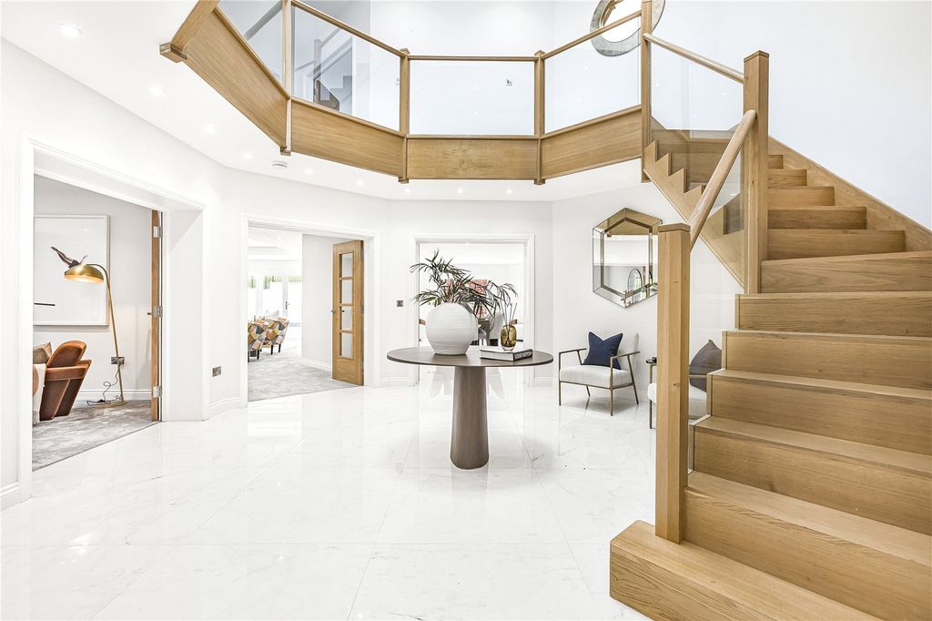 Additional image 4 of 8 bed detached house for saleHeathbourne Road, Bushey Heath, Hertfordshire WD23