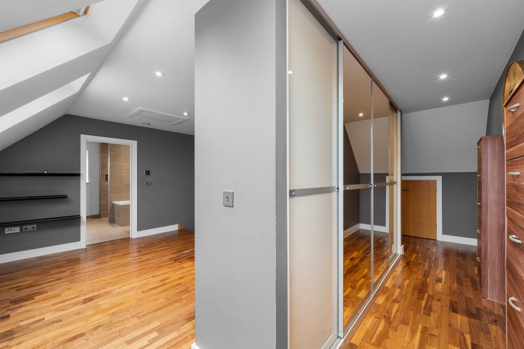 Additional image 19 of 5 bed detached house for saleHolland Park, Caterham CR3